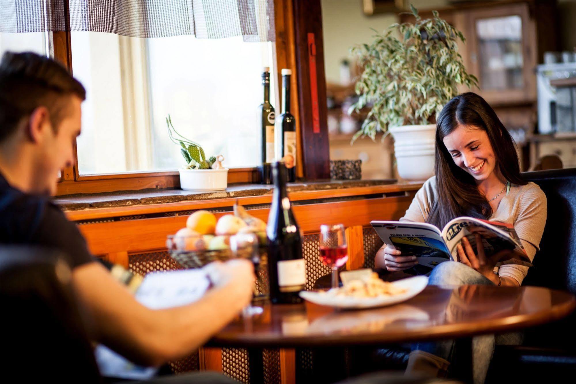Hotel Vineyard Inn - Szoloskert Nagykanizsa Buitenkant foto